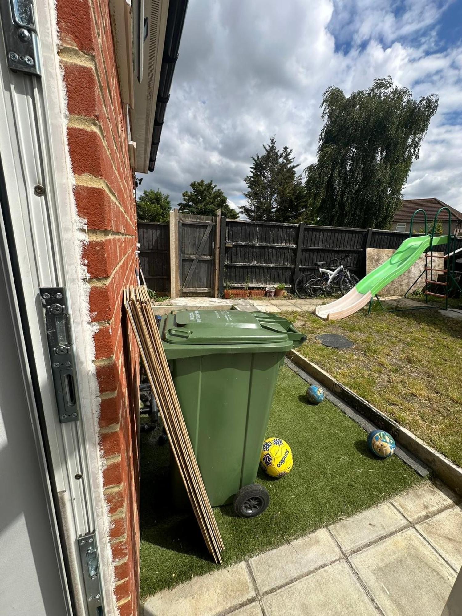Luxury Ensuite Studio In Crayford Dartford Bexley London With Full Kitchen And Side Garden Alleyway Entrance Erith Exteriér fotografie