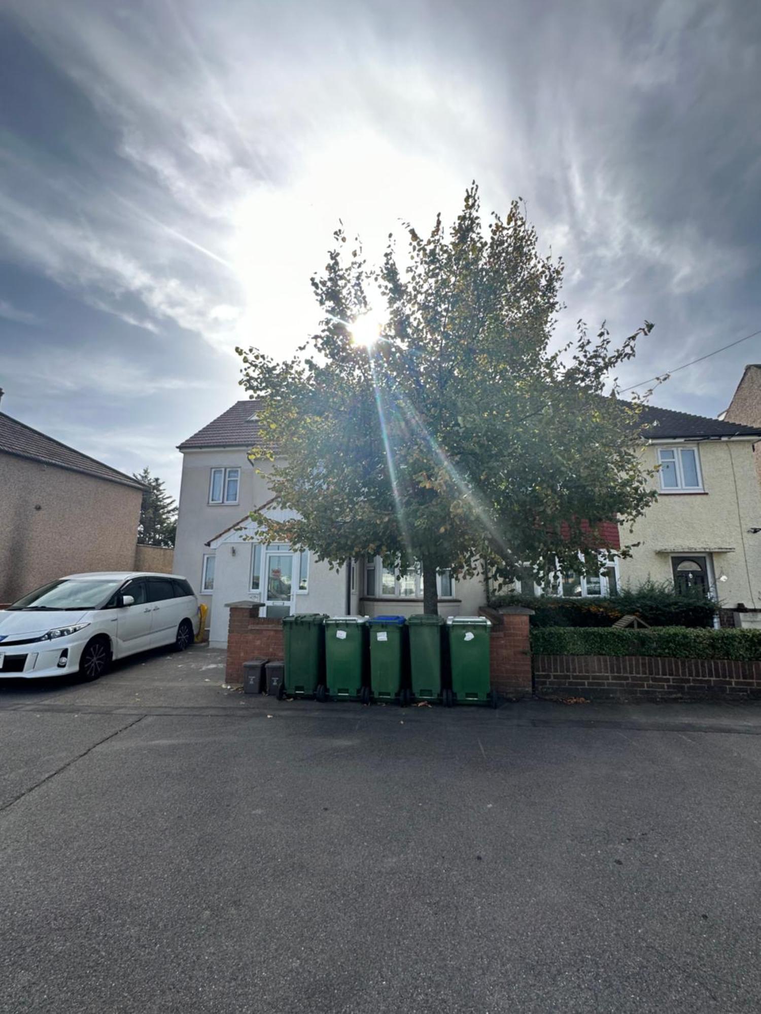 Luxury Ensuite Studio In Crayford Dartford Bexley London With Full Kitchen And Side Garden Alleyway Entrance Erith Exteriér fotografie