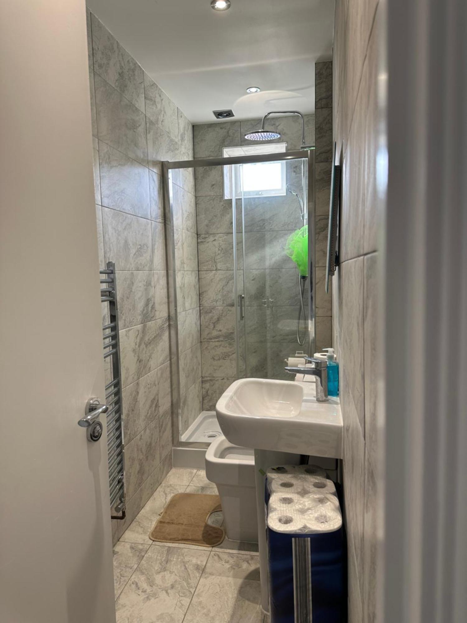 Luxury Ensuite Studio In Crayford Dartford Bexley London With Full Kitchen And Side Garden Alleyway Entrance Erith Exteriér fotografie